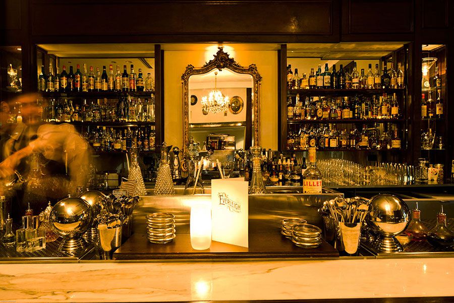 Mẫu quầy bar inox đẹp