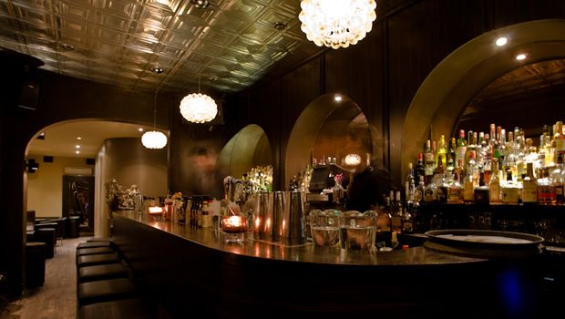Mẫu quầy bar inox đẹp